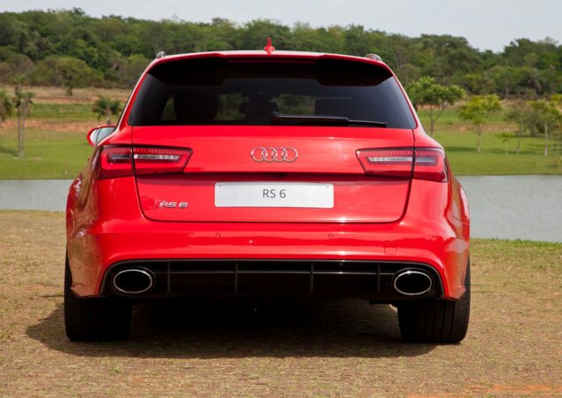 Como boa perua que é, RS6 leva 565 litros de bagagem