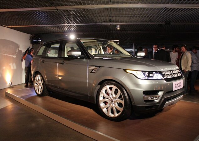 Modelo ganhou um capô mais alto herdado do Evoque
