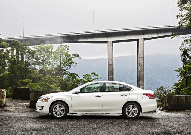 Altima é grande mesmo, tem 4,9 m de comprimento