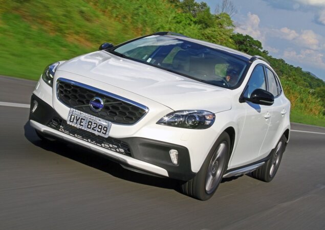 Volvo V40 Cross Country: porte de hatch, mas com tração integral de série