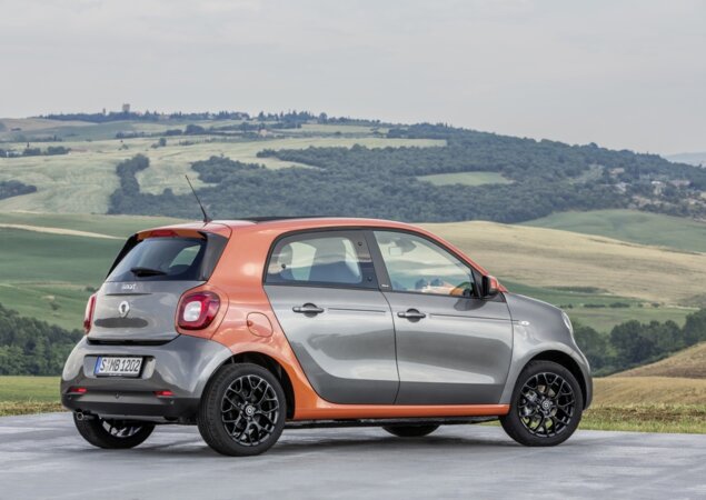 Pela primeira vez um modelo da marca poderá ser equipado com transmissão manual