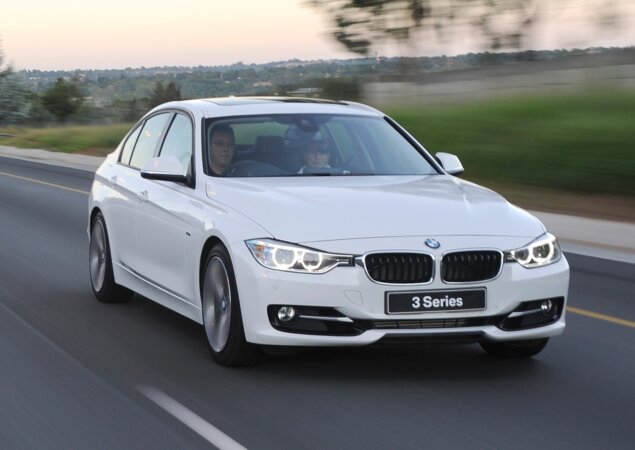 Sedã BMW 328i passa a ser vendido com motor 2.0 turbo flex em versão única Sport GP por R$ 203.950