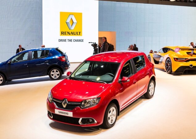 A Renault expôs também a nova geração do Sandero convencional