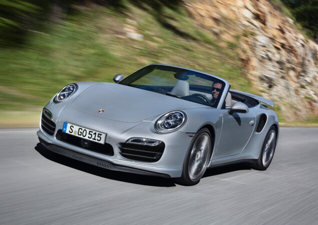 Versão Turbo S Cabriolet do 911 chega custando R$ 1.199.000