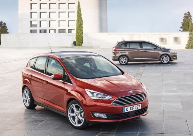 A minivan Ford C-Max e a versão estendida Grand C-Max recebem a nova linguagem visual da marca