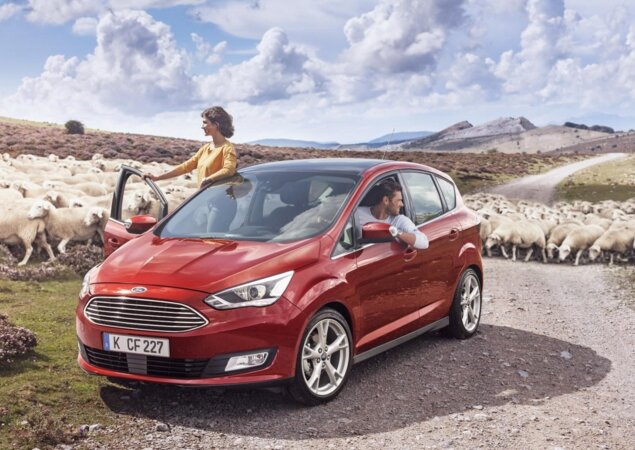 O modelo é baseado na plataforma do Ford Focus