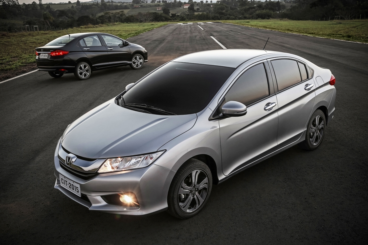 O Honda City mudou por dentro e por fora na linha 2015