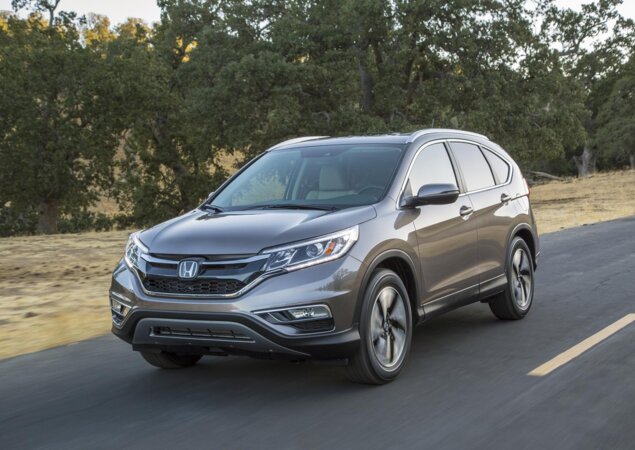 O novo CR-V 2015 adota grade inspirada na dos últimos lançamentos da marca