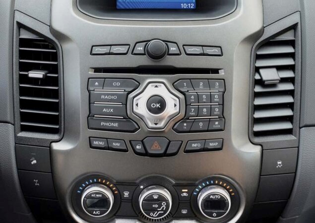 Com o Sync, o modelo ganha o assistente de emergência, que faz uma ligação automática para o 192 do Samu em caso de colisão