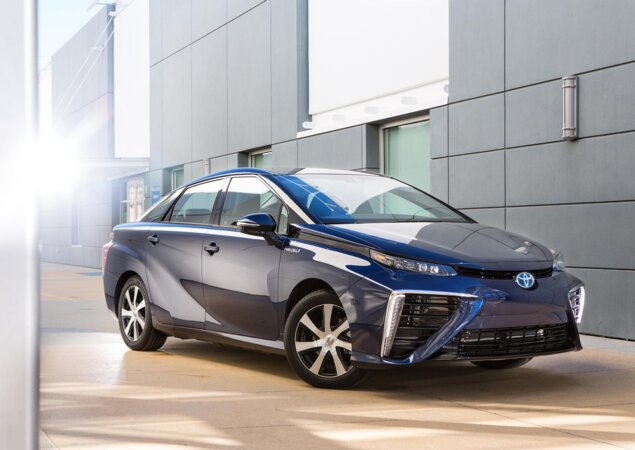 O novo Toyota Mirai se baseia no protótipo FCV Concept, mostrado pela primeira vez no Salão de Tóquio, em novembro de 2013