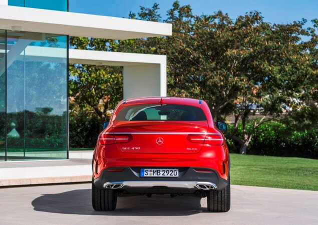 Modelo será oferecido em mais duas versões: GLE 350 d e GLE 400