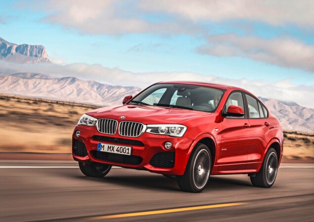 O BMW X4 chega ao Brasil em duas versões, com preços entre R$ 264.950 e R$ 314.950