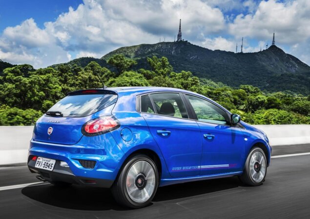 É a única equipada com motor 1.4 turbo a gasolina de 152 cv
