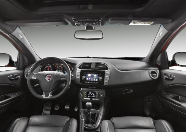 Interior da versão T-Jet