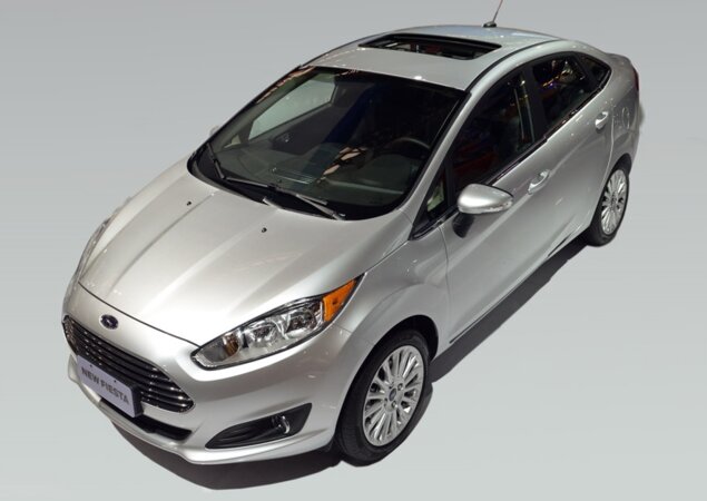 Sem mudanças na carroceria, versão Titanium Plus do Ford New Fiesta Sedan acrescenta novos itens de série ao modelo
