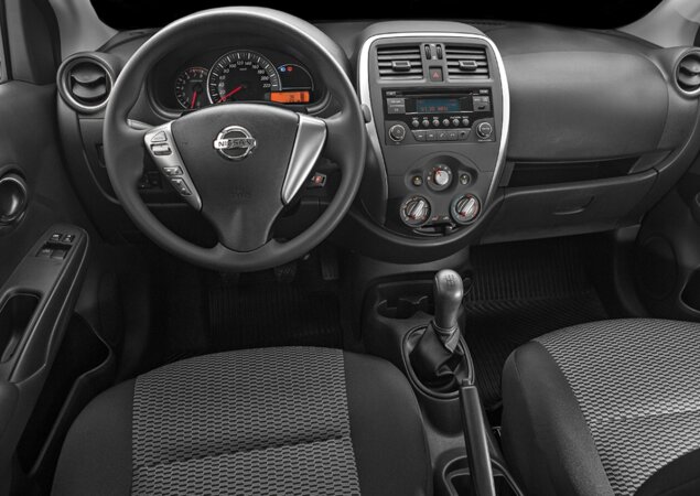 Por dentro, o novo volante veio do Sentra