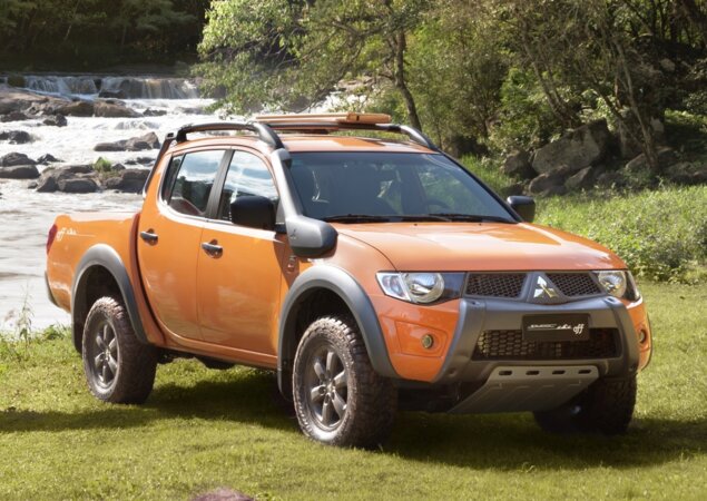 Nova Mitsubishi L200 Triton Savana Off será vendida apenas na cor laranja "Orange Sunshine", exclusiva da edição