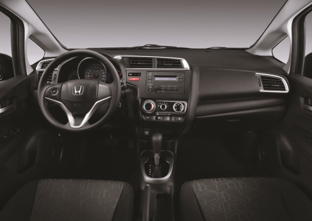 Fit LX ganhou volante com comandos de áudio no modelo 2016