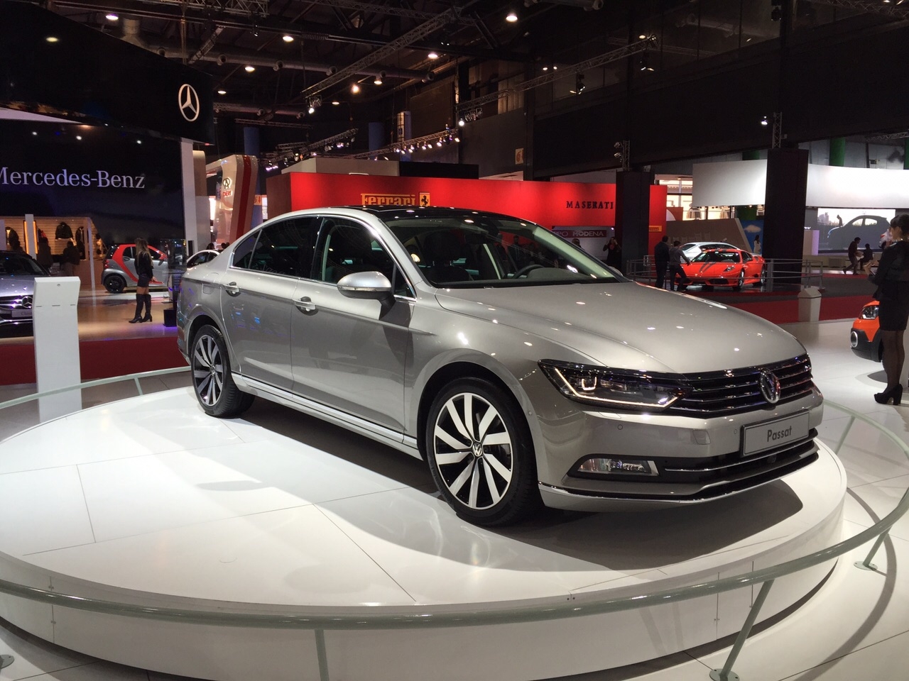 Volkswagen apresenta o Passat 2016 no Salão de Buenos Aires