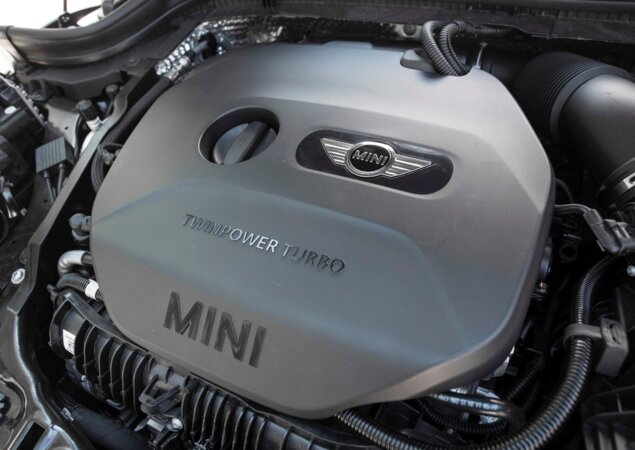Motor 2.0 turbo a gasolina de 231 cv é o mais potente já fabricado em série pela Mini