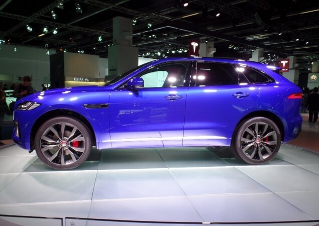 O modelo é o primeiro SUV da marca de origem britânica