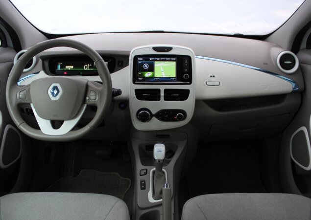 Interior do Zoe segue padrão da Renault