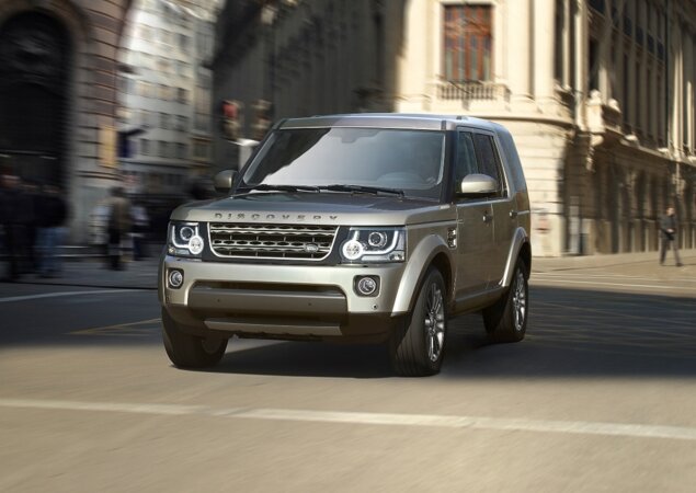 O Discovery pode ser equipado com motor a diesel ou a gasolina