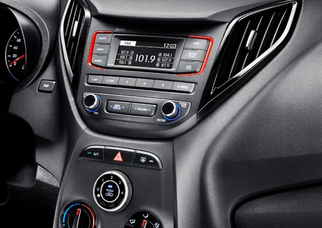 Modelo vem com ar-condicionado e rádio com Bluetooth