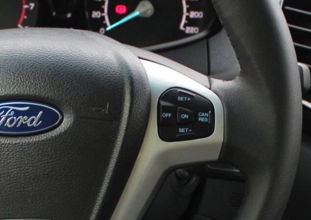 Exemplo de comandos no Ford EcoSport