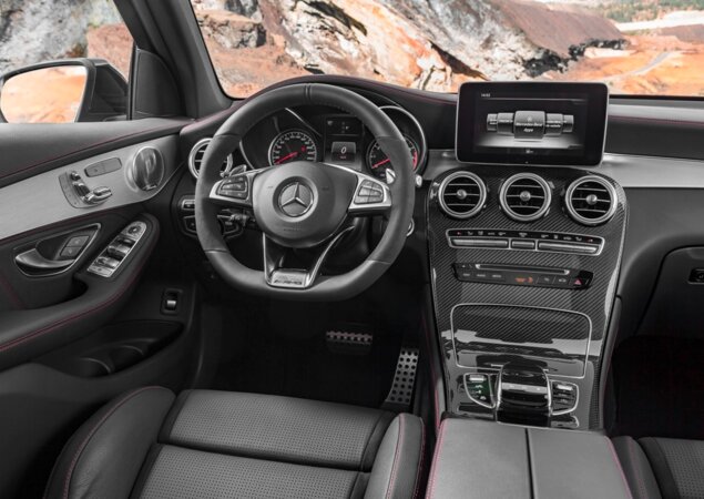 Interior do Mercedes-AMG GLC 43