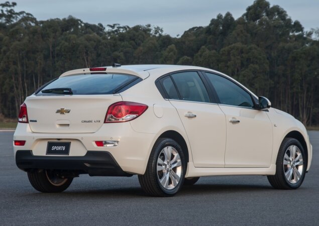Facelift mostrado no Salão de Paulo de 2014, lançado já como linha 2015