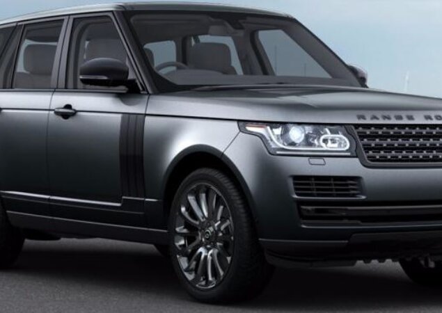 O Range Rover Black tem somente 13 unidades disponíveis no País ao preço de R$ 591.102