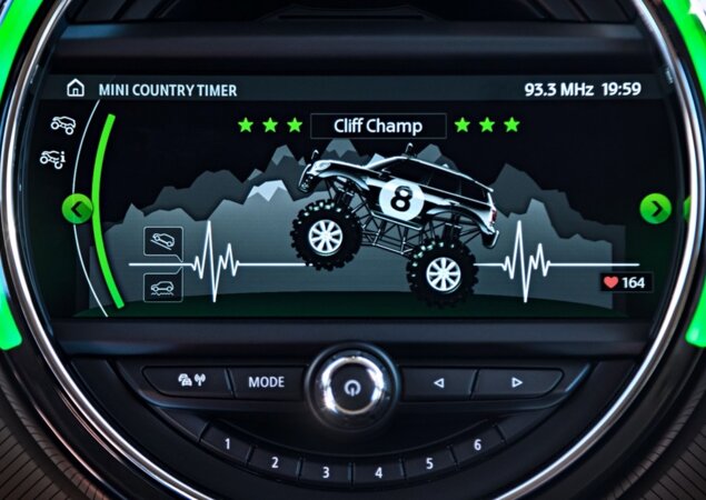 GPS vem integrado ao sistema de entretenimento