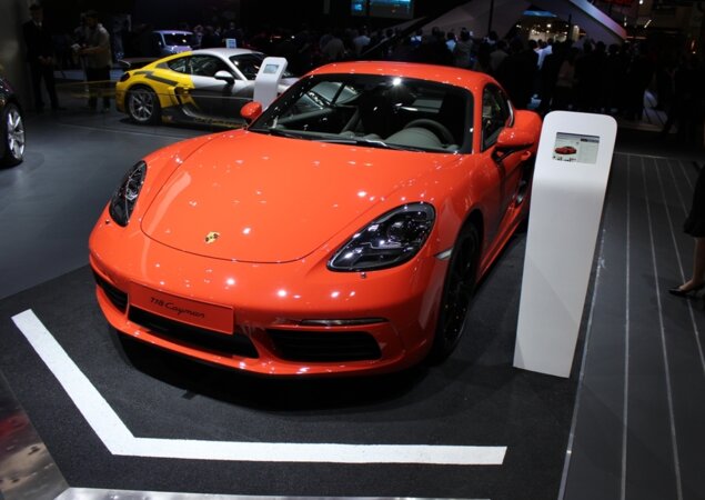 Porsche 718 Cayman 