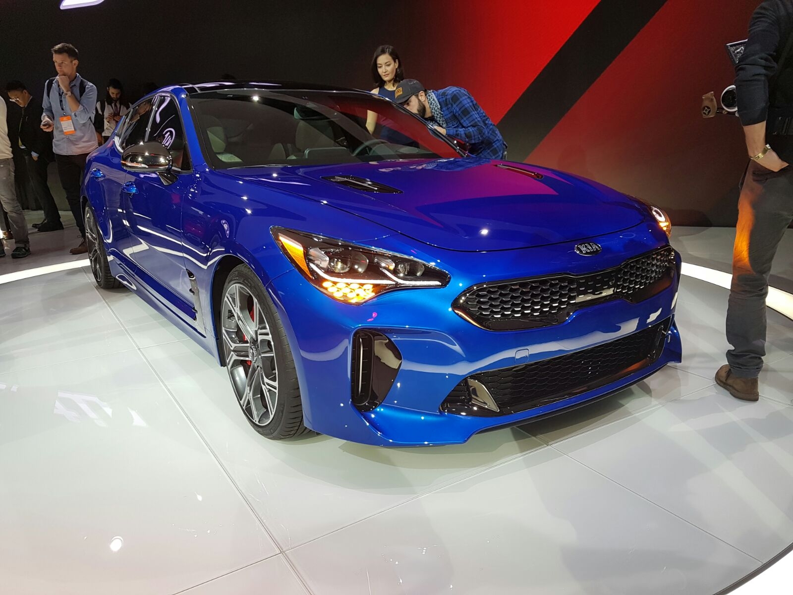 Kia Stinger deve ser o carro mais esportivo da marca