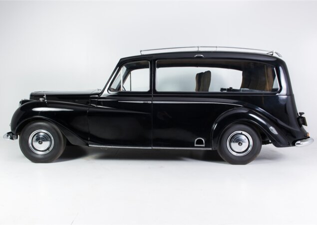 Carro foi adquirido por Lennon em agosto de 1971