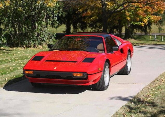 Ferrari 308 GTS Quattrovalvole de 1984 usada nas filmagens da série de TV Magnun