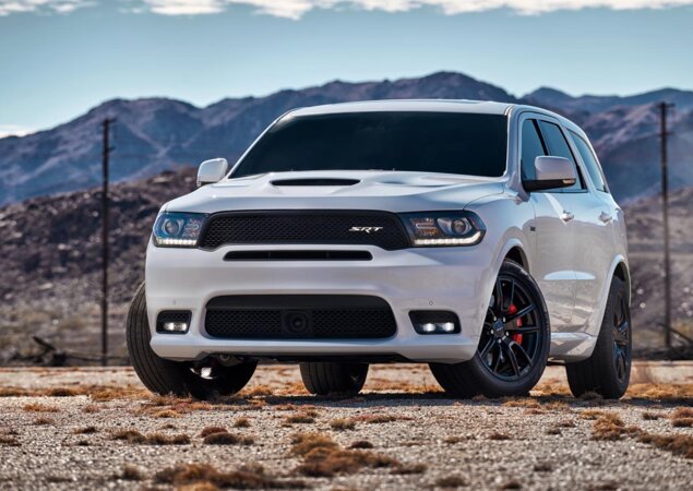 Versão conta com o motor 6.4 V8 Hemi