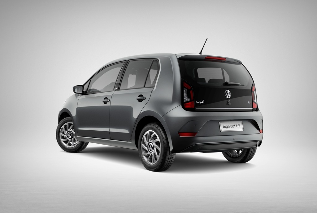 Na linha 2018 só vem equipada com motor TSI