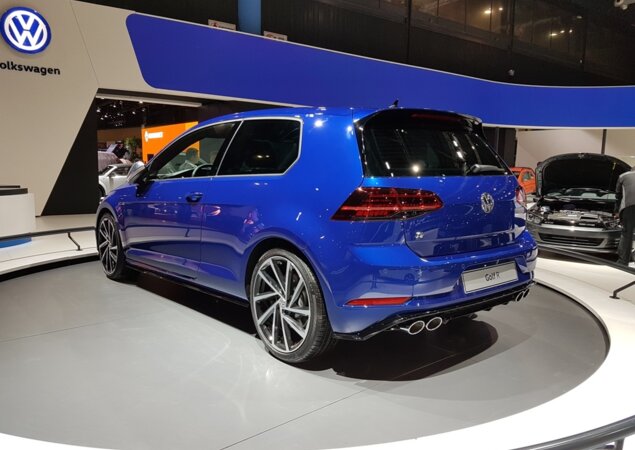 Posicionado acima da versão GTI, ele não deve ser vendido no Brasil