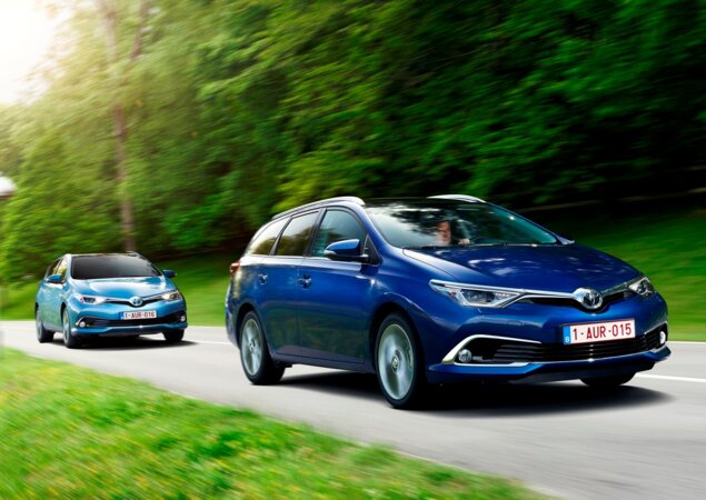 Vendido em versão hatch e perua, Toyota Auris faz parte da família Corolla