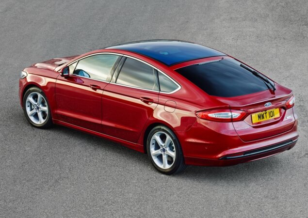 Por lá ele é chamado de Mondeo e tem até versão hatch