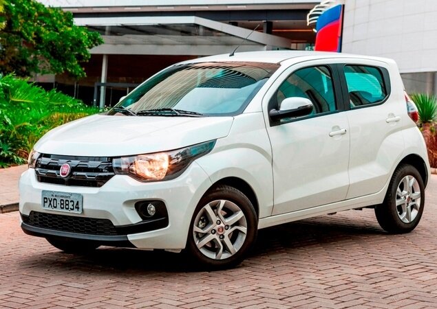 10. Fiat Mobi Drive 1.0. Consumo: 9,6 km/l na cidade e 11,3 km/l na estrada (etanol) / 13,7 km/l na cidade e 16,1 km/l na estrada (gasolina)