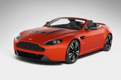 Fotos do novo Aston Martin V12 Vantage Roadster vazam