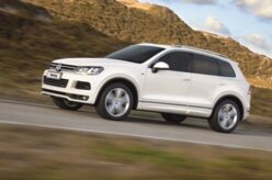 VW Touareg se veste com grife R-Line
