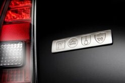 Chrysler 300C ganha edições 