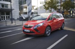Zafira é a minivan diesel mais veloz do mundo