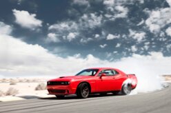 Dodge revela potência do Challenger SRT Hellcat