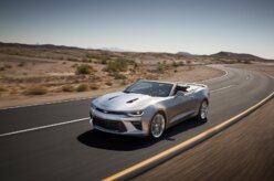 Chevrolet mostra novo Camaro conversível