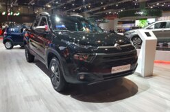 Para o Brasil, FCA exibe Pacifica e versão da Toro